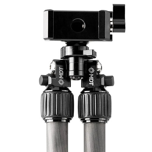 Le Bipod Mountain d'MDT est léger, rapide à déployer avec ses jambes à verrouillage par torsion, idéal pour les chasseurs en montagne.